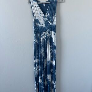 Tie-dye maxi dress